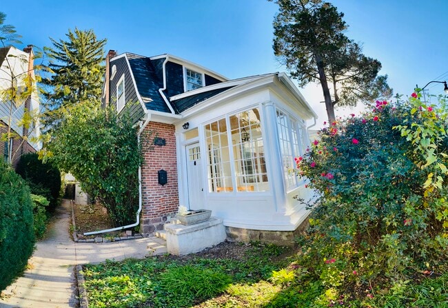 property at 1422 Markley St