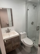 7855 SW 17th St in Miami, FL - Building Photo - Building Photo