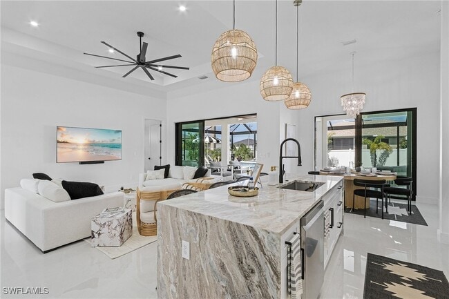 1923 SW 27th Terrace in Cape Coral, FL - Foto de edificio - Building Photo