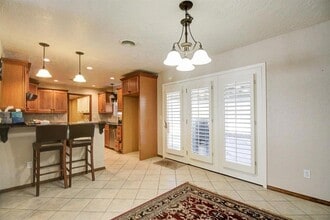 805 Willow Ln, Unit 1 in Norman, OK - Building Photo - Building Photo