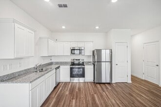 418 Chaleur Wy in Locust Grove, GA - Building Photo - Building Photo