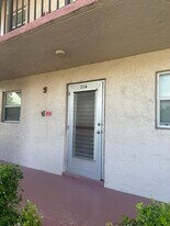 225 Bonnie Blvd in Palm Springs, FL - Building Photo