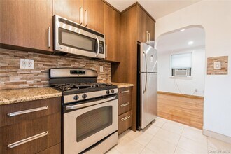 260-40-260-74 74th Ave in Queens, NY - Building Photo - Building Photo