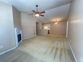 509 Meadowland Ct in Hope Mills, NC - Building Photo - Building Photo