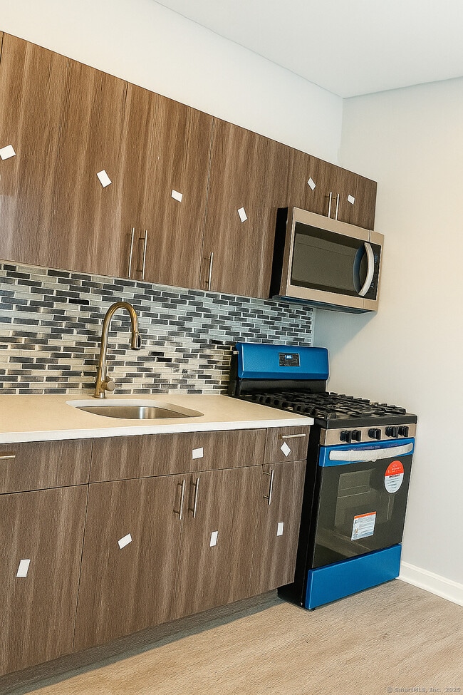 property at 639 Barnum Ave