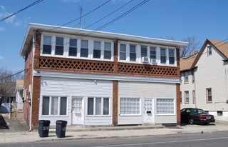 519-521 W Broad St in Palmyra, NJ - Building Photo