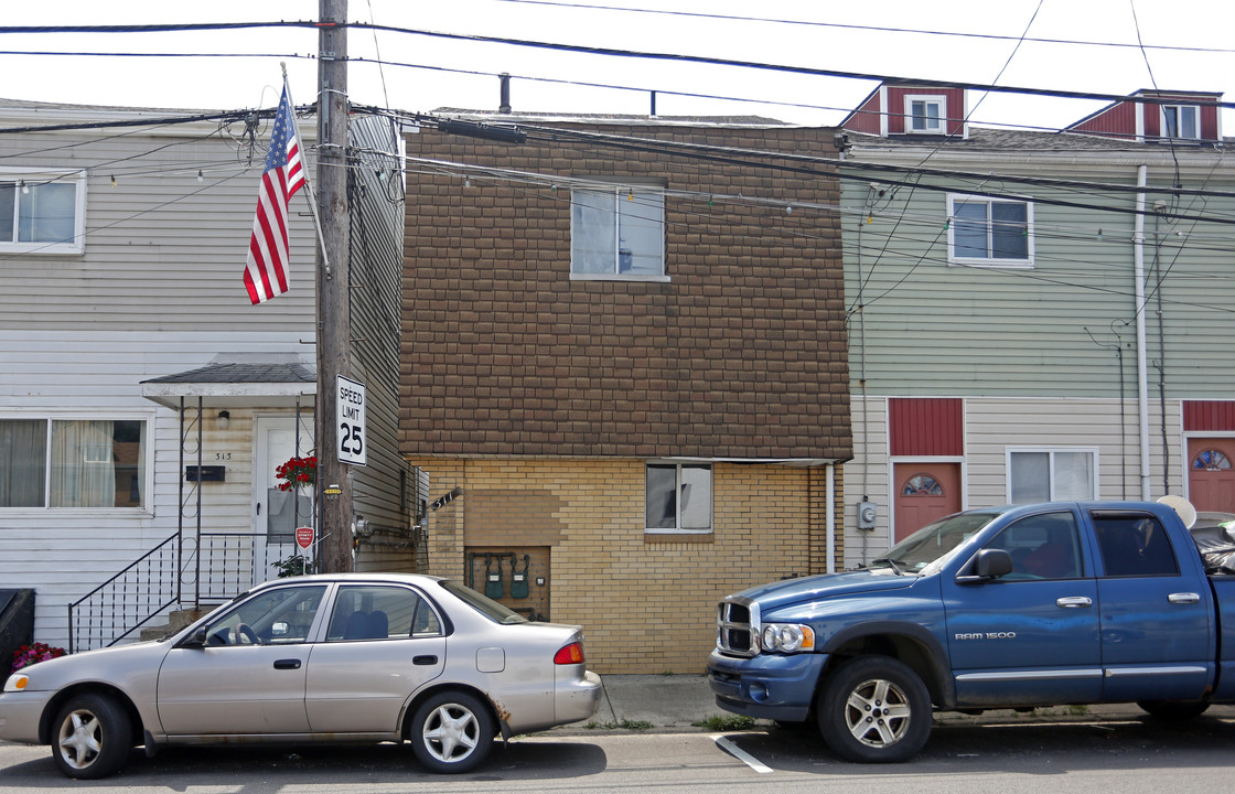 311 S Main St in Pittsburgh, PA - Foto de edificio