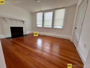 340 Market St, Unit T in Boston, MA - Building Photo - Building Photo