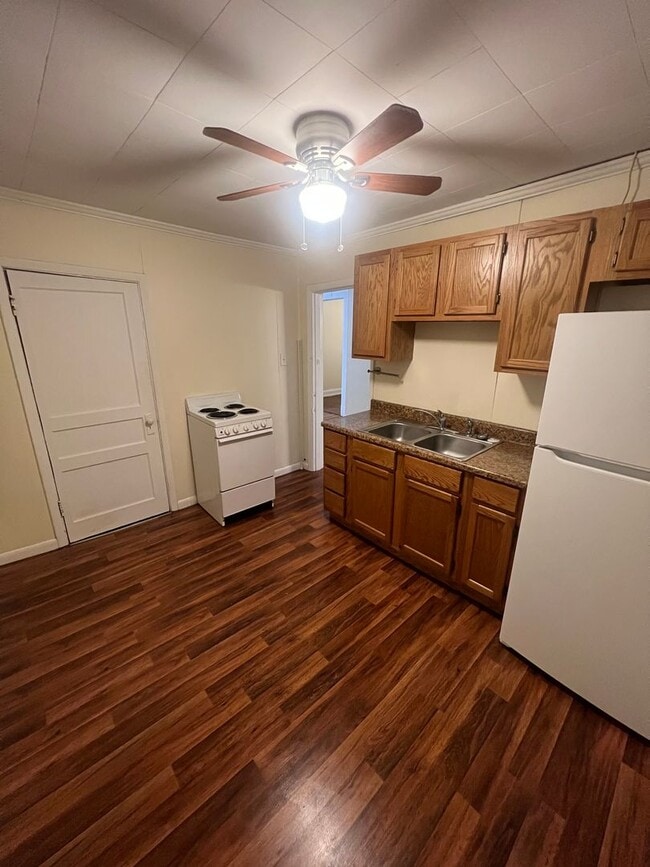 property at 816 Aurora Ave