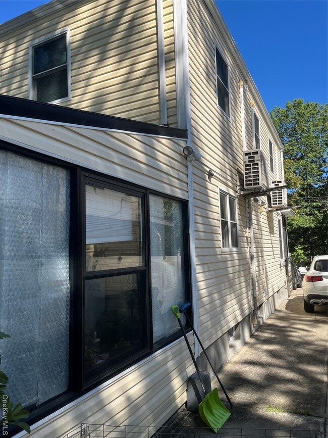 50-20 Clearview Expy in Queens, NY - Building Photo - Building Photo