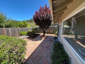 2066 Touraine Ln in Half Moon Bay, CA - Building Photo - Building Photo