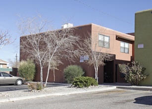 1830-1832 Buena Vista Dr SE in Albuquerque, NM - Building Photo - Building Photo