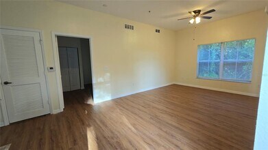 4005 Santa Maria Dr in Kissimmee, FL - Building Photo - Building Photo