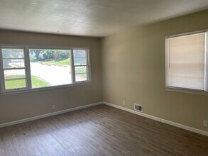 7526 Blondo St in Omaha, NE - Building Photo - Building Photo