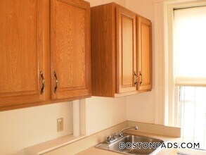 137 Park Dr, Unit 36 in Boston, MA - Foto de edificio - Building Photo