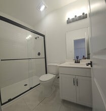 8438 Bay Oaks Dr in Baytown, TX - Building Photo - Building Photo