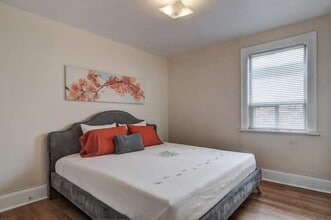 5 Donlands Ave in Toronto, ON - Building Photo - Building Photo