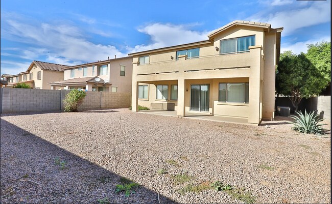 8367 W Midway Ave in Glendale, AZ - Building Photo - Building Photo