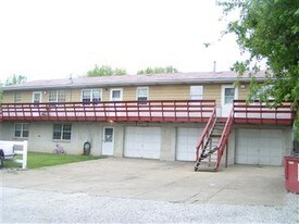 61-67 1/2 Falcon Ave in Akron, OH - Building Photo