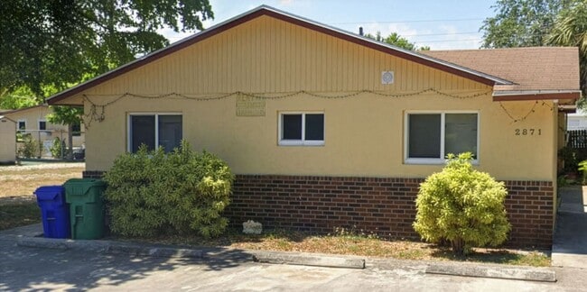 2871 NW 12th Ct in Fort Lauderdale, FL - Building Photo - Building Photo