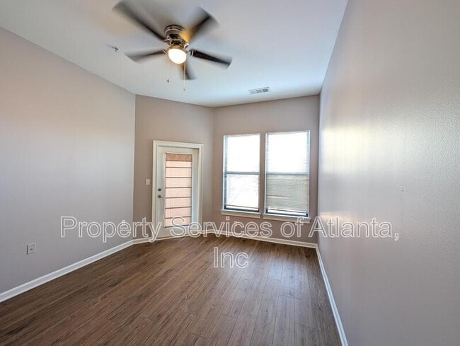 property at 898 Oak St SW