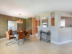 10643 NE 10th Pl in Miami Shores, FL - Building Photo - Building Photo