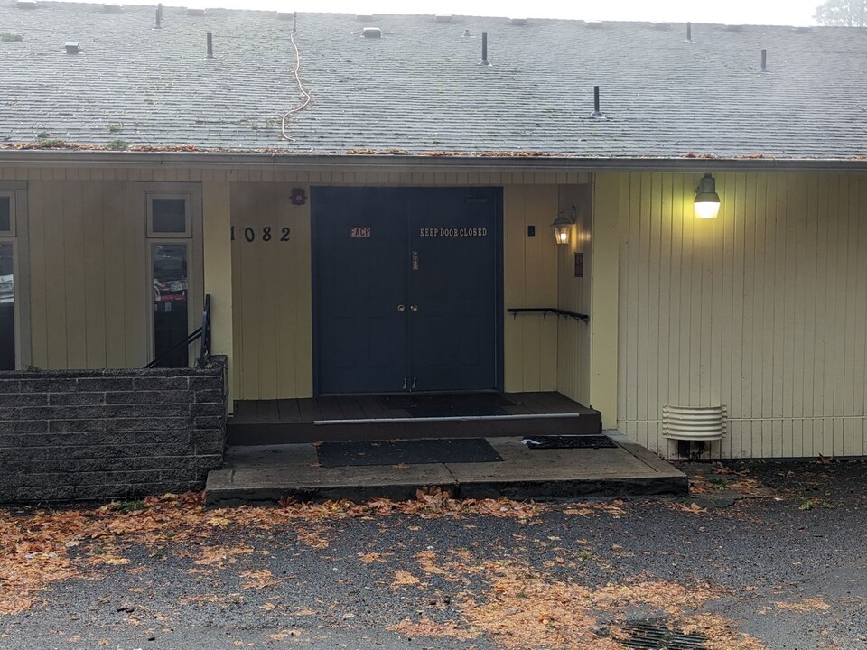 1082 NW Elm St in Camas, WA - Building Photo