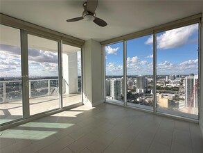 1040 Biscayne Blvd, Unit 4106 in Miami, FL - Building Photo - Building Photo