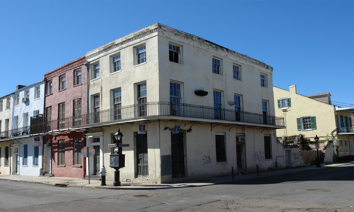 841 Burgundy St in New Orleans, LA - Building Photo