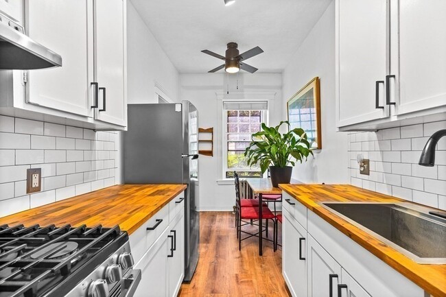 1959 Commonwealth Ave, Unit 7