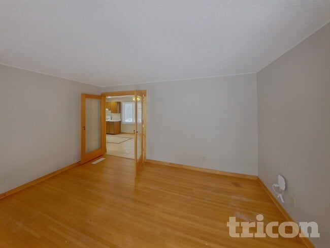 2605 Eastman Dr in St. Paul, MN - Foto de edificio - Building Photo