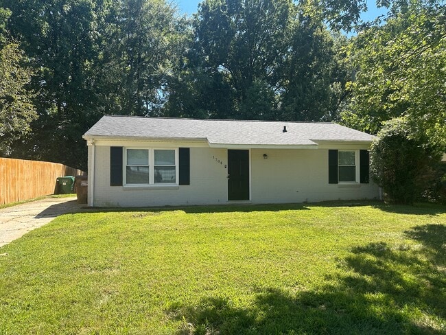 property at 1704 Gavin Dr