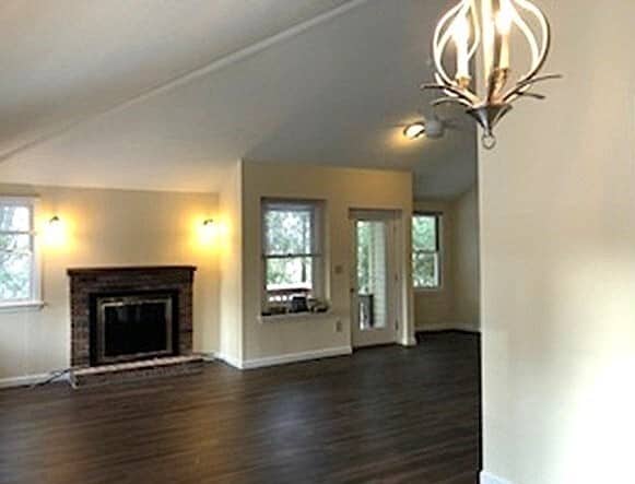 30 E Bluff Rd in Ashland, MA - Building Photo - Building Photo