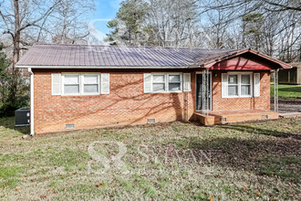 2415 Coretta Ave in Statesville, NC - Building Photo - Building Photo