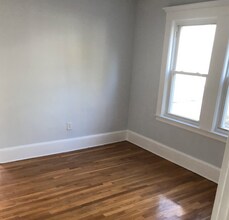 13 Olcott St, Unit 1 in Watertown, MA - Building Photo - Building Photo