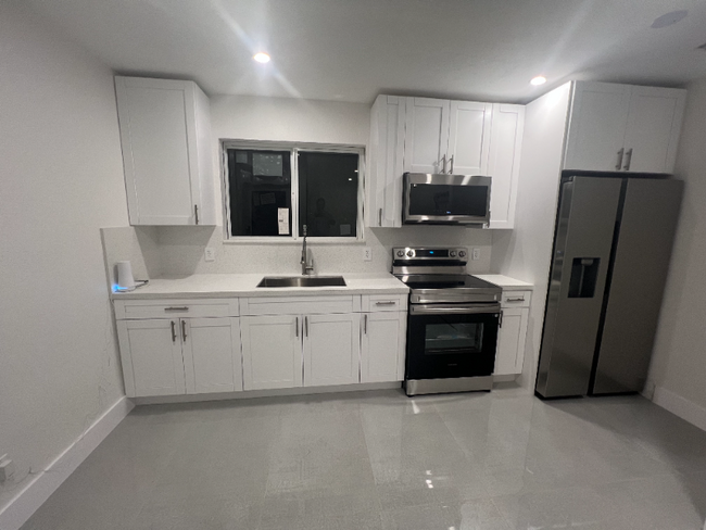 5300 NW 25th Ave in Miami, FL - Building Photo - Building Photo