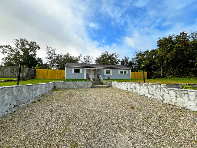 114 Bobwhite Rd in St. Augustine, FL - Foto de edificio - Building Photo