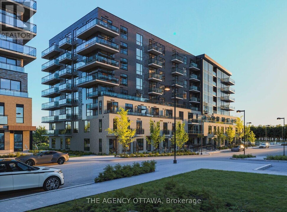 1366-1366 Carling Ave in Ottawa, ON - Building Photo