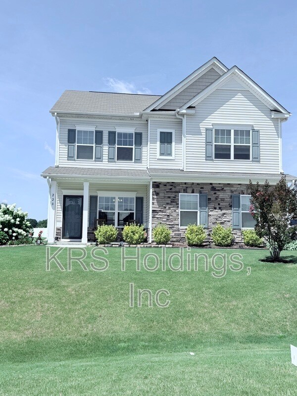 228 Monroe Fields Dr in Benson, NC - Building Photo - Building Photo
