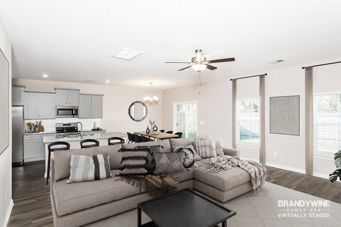 321 Redmoss Dr in Irmo, SC - Foto de edificio