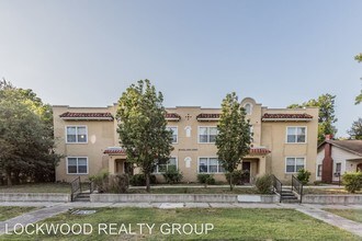 1535 W Woodlawn Ave in San Antonio, TX - Building Photo - Building Photo