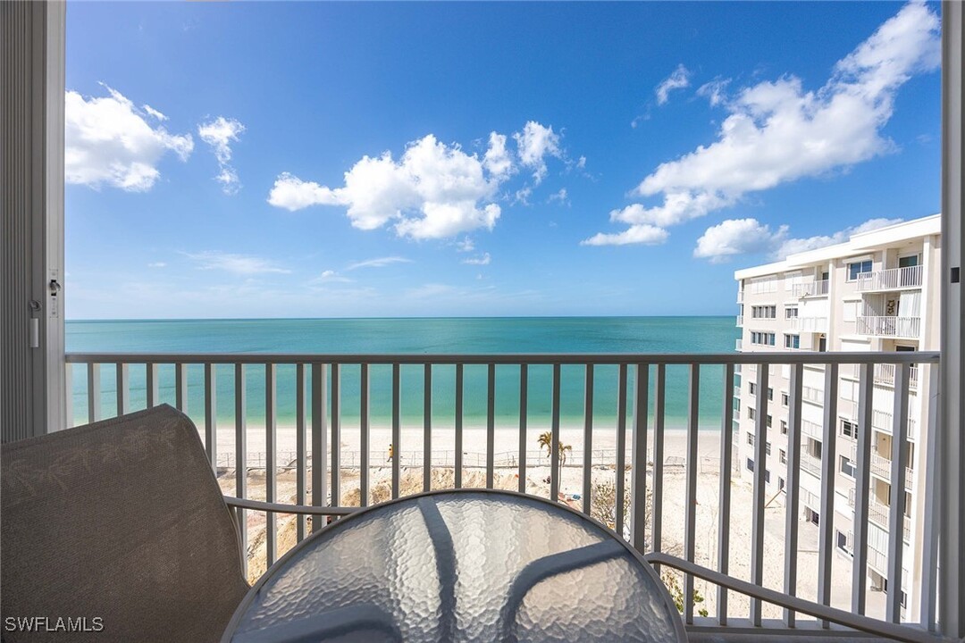 3443 Gulf Shore Blvd N in Naples, FL - Building Photo