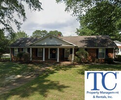 3107 Redwood Dr in Humboldt, TN - Building Photo