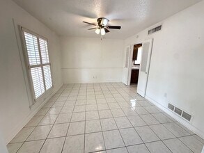 2806 Lockheed Dr in Midland, TX - Building Photo - Building Photo