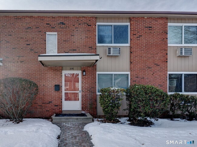 275 Pierremount Ave in New Britain, CT - Building Photo - Building Photo