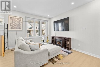 307 Catsfoot Walk in Ottawa, ON - Building Photo - Building Photo