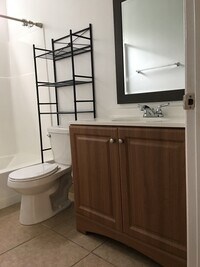 14640 Burbank Blvd photo'