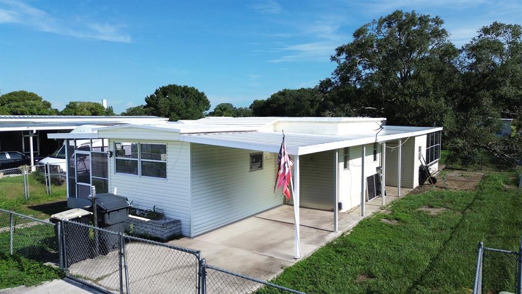 363 Caloosa Ct in Lake Wales, FL - Building Photo