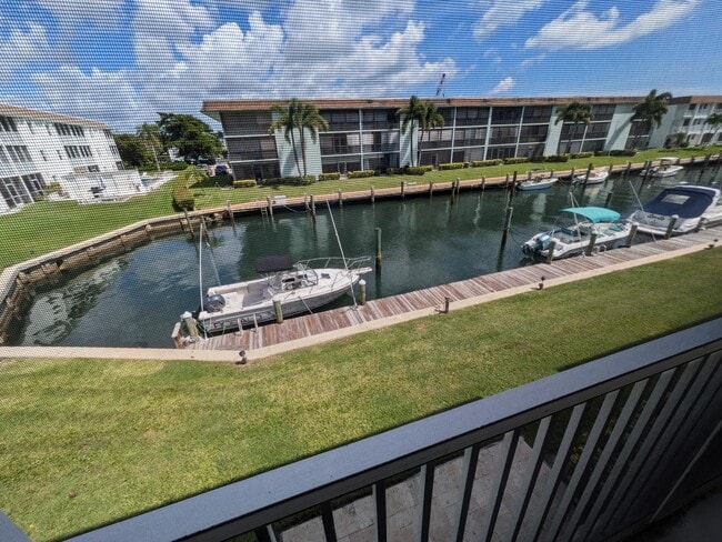 131 Doolen Ct in North Palm Beach, FL - Building Photo - Building Photo