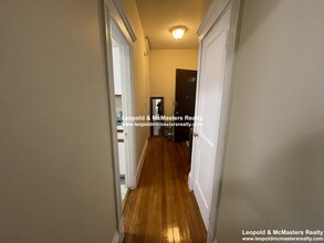 34 Gardner St, Unit 10 in Boston, MA - Building Photo - Building Photo